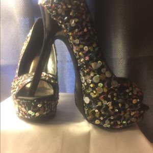 Gorgeous shoes! Worn 2x’s